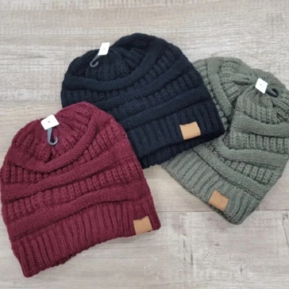 BEANIE UNISEX HAT - GREEN - Picture 1 of 4